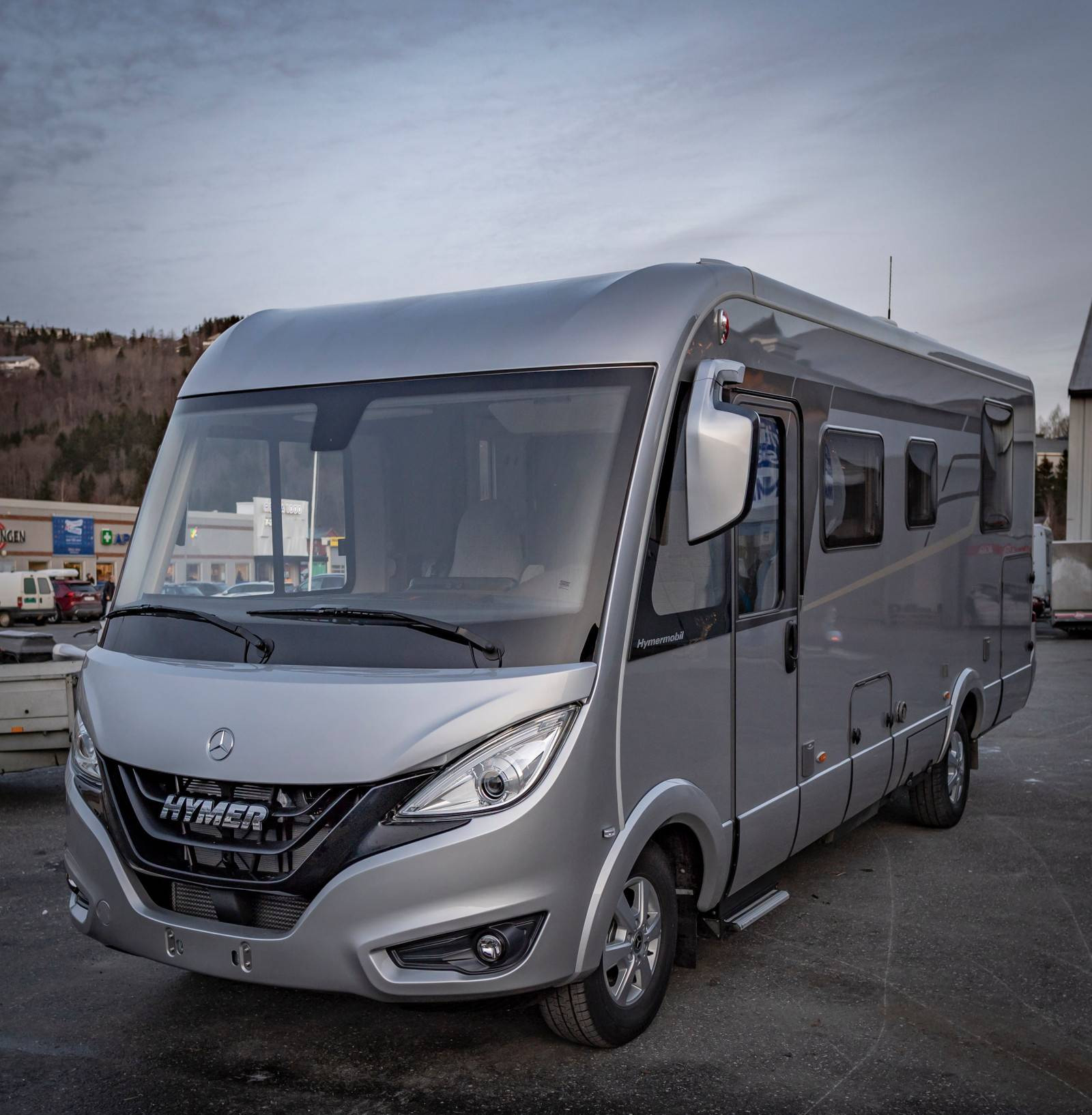 Hymer B MC I 690 Bobiler Solid Import AS